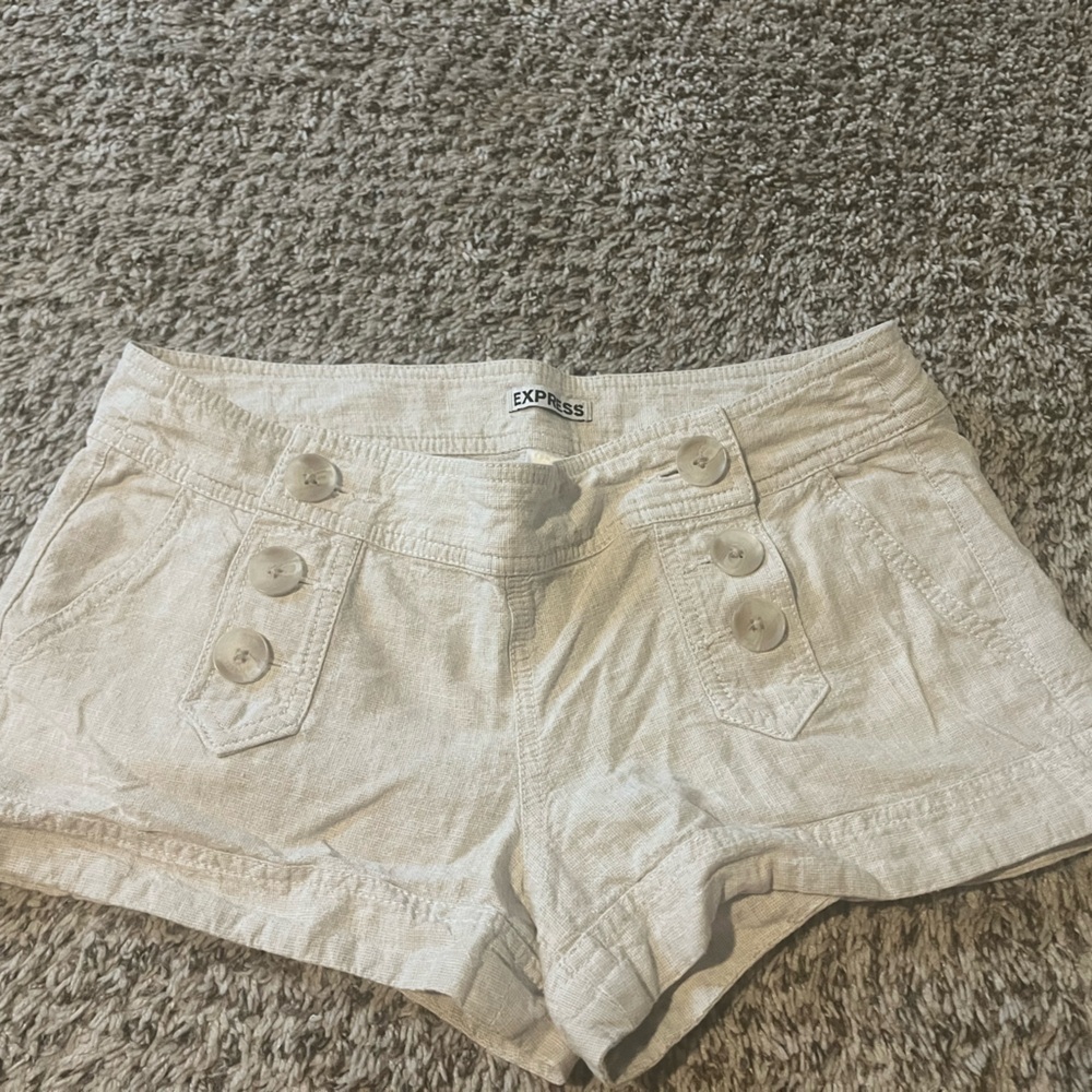 Adorable sailor style khaki shorts